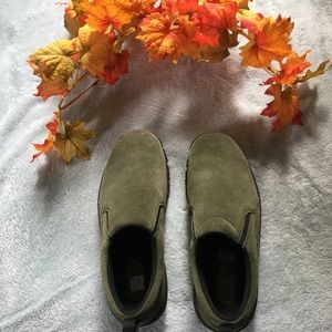 LANDS END SHOES. SIZE 9